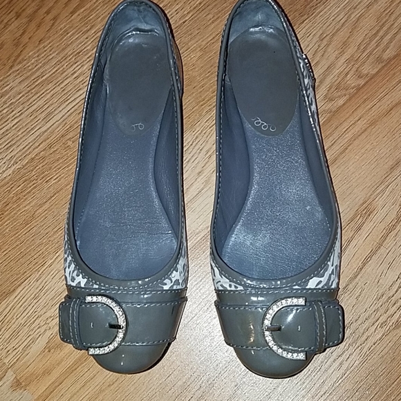 Coach Remmi flats animal print size 5.5 - Picture 1 of 5